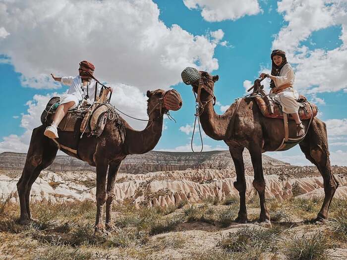 Du lịch Cappadocia Thổ Nhĩ Kỳ trải nghiệm cưỡi lạc đà