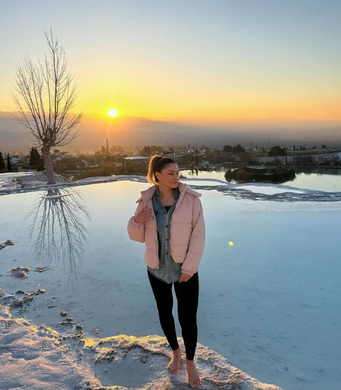 Giá tour Thổ Nhĩ Kỳ - Pamukkale nơi có những hồ nước khoáng nóng màu trắng