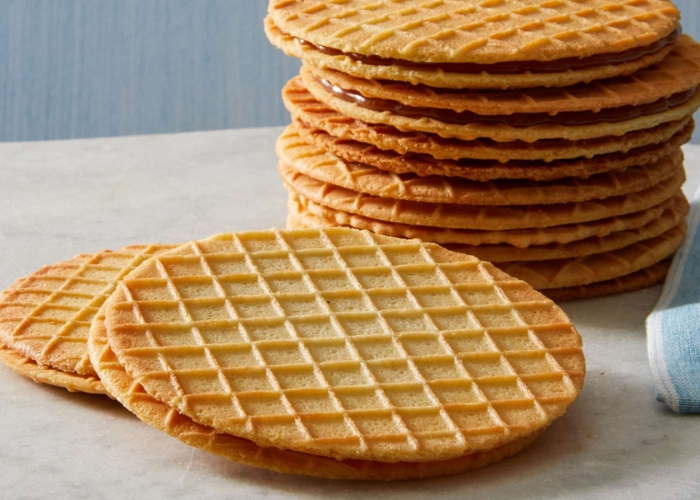 Kinh nghiệm du lịch pháp bỉ hà lan đức - Stroopwafel món bánh tráng miệng quen thuộc của người Hà Lan