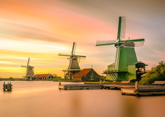 Kinh nghiệm du lịch pháp bỉ hà lan đức - Khung cảnh yên bình tại Zaanse Schans, Hà Lan