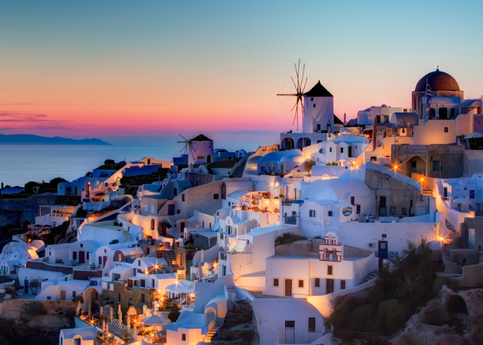 Tour Santorini giá bao nhiêu - Hoàng hôn ở Fira được coi là một trong những hoàng hôn đẹp nhất thế giới
