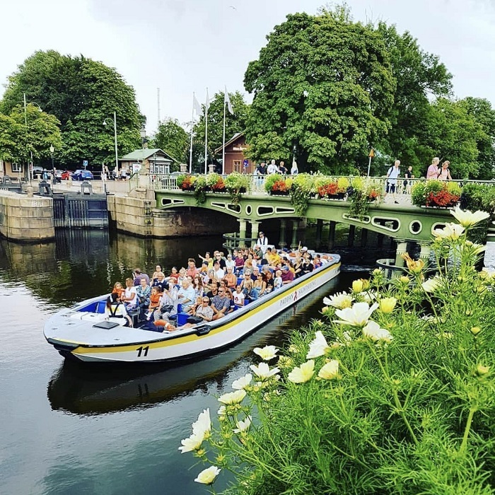 ngồi du thuyền tham quan thành phố Gothenburg Thụy Điển