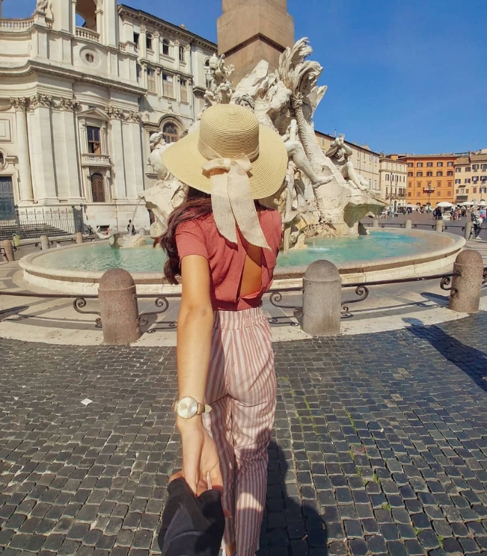 Đài phun nước Trevi ở Roma Ý - Quảng trường Navona là một quãng trường lớn tại Ý
