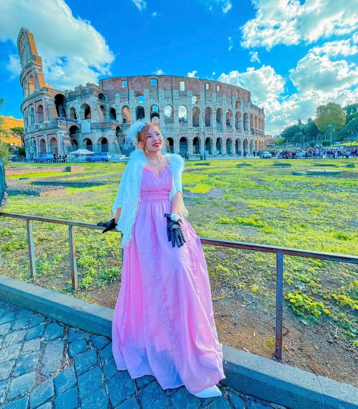Đài phun nước Trevi ở Roma Ý - Đấu trường La Mã một trong những công trình kiến trúc nổi tiếng