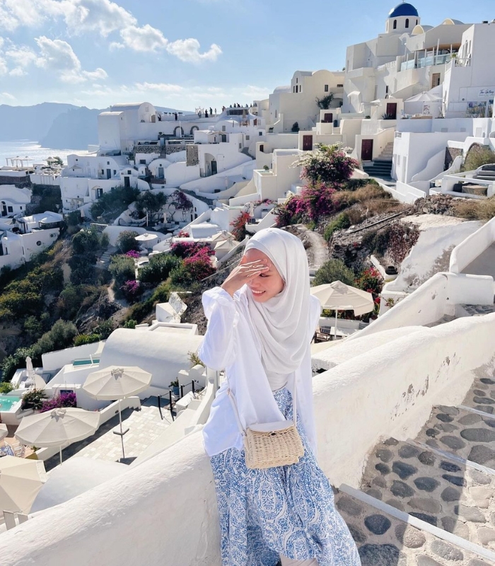 Du lịch đảo Santorini Hy Lạp - Đảo Santorini nổi bật với những ngôi nhà màu trắng