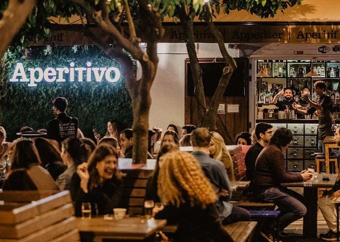 Món ăn ngon tại Milan - Aperitivo