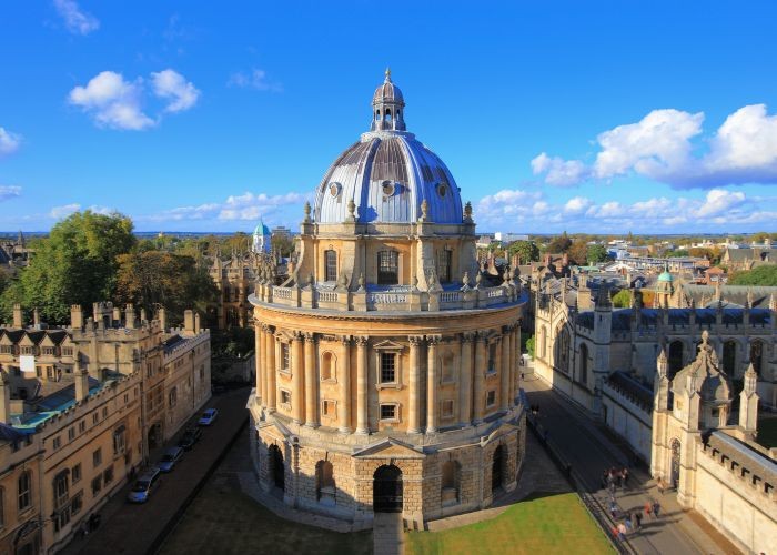 Đại học Oxford - địa điểm du lịch tại Anh