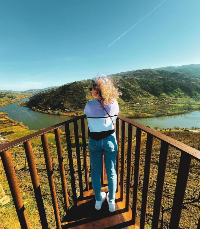 Thung lũng Douro Bồ Đào Nha - Đến Douro, du khách có cơ hội tham quan các nhà máy rượu vang lâu đời
