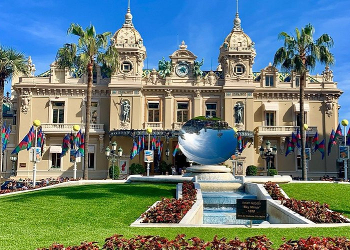 Casino Monte Carlo - biểu tượng của sự xa hoa và sang trọng khi du lịch Monaco