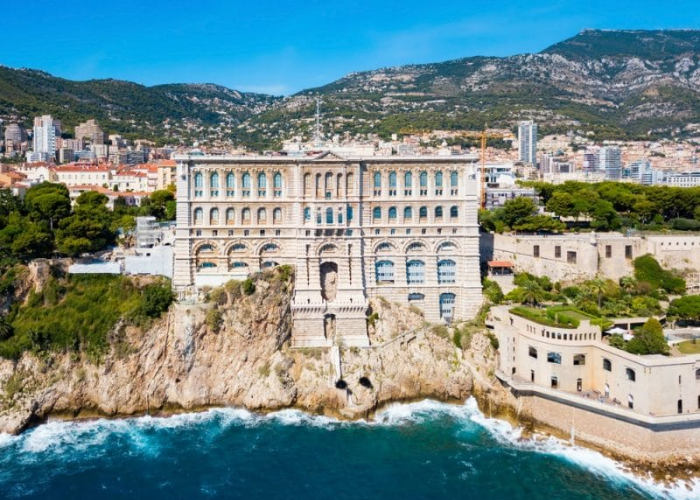 Bảo tàng thủy cung Océanographique de Monaco - một trong những điểm đến không thể bỏ qua khi du lịch Monaco