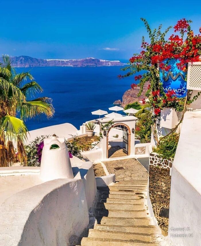 du lịch Santorini Hy Lạp chiêm ngưỡng vẻ đep làng Thira