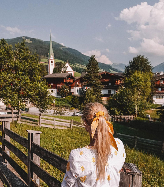 Du lịch làng Alpbach Áo bằng máy bay
