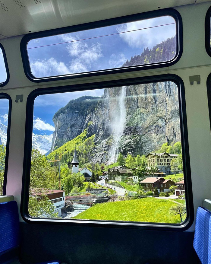 Cảnh quan thiên nhiên hùng vĩ tại vùng Jungfrau Thụy Sĩ