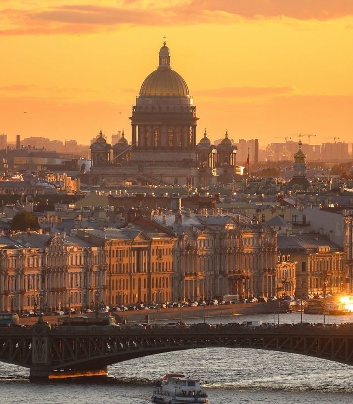 Trải nghiệm du thuyền ngắm hoàng hôn tại Saint Petersburg mùa hè