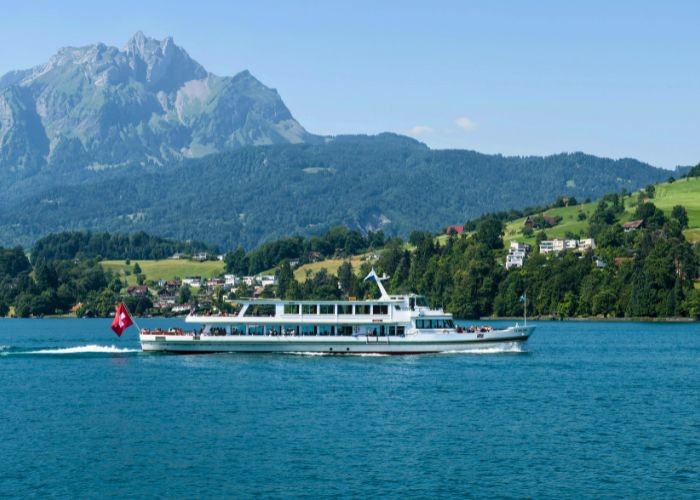 Du lịch Thụy Sĩ mùa hè - du thuyền Hồ Lucerne