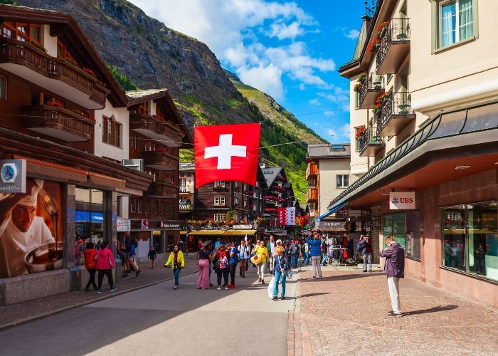 Du lịch Thụy Sĩ mùa hè - Thị trấn Zermatt