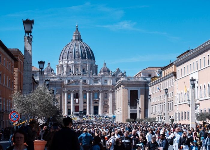 Mùa hè là mùa cao điểm du lịch Vatican