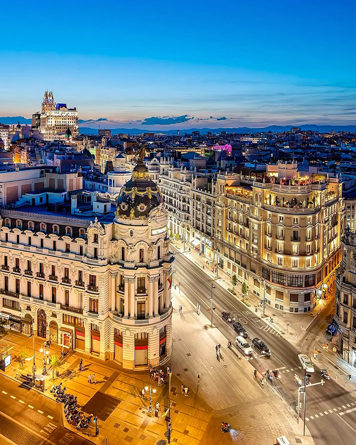 Thủ đô Madrid là một trong những địa điểm du lịch Tây Ban Nha nổi tiếng