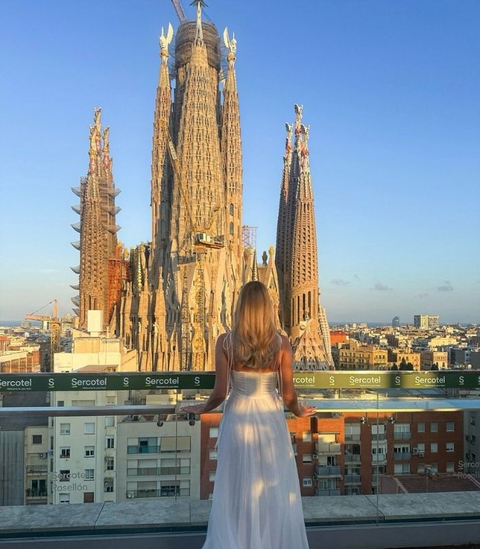 Du lịch Barcelona - Nhà thờ Sagrada Família