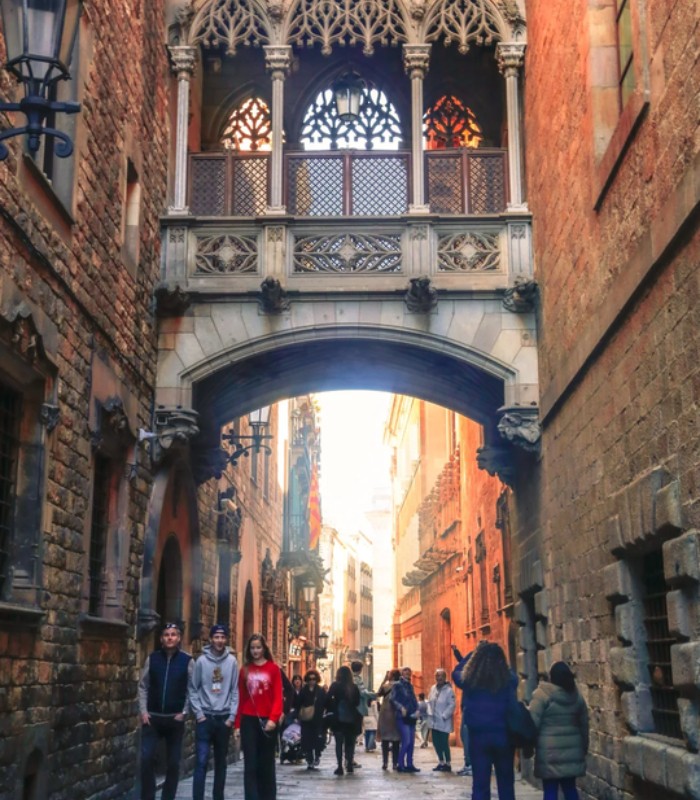 Du lịch Barcelona - Khu phố cổ Gothic Quarter