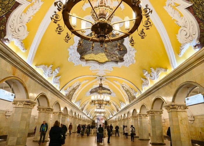 Ga tàu điện ngầm Moscow Nga