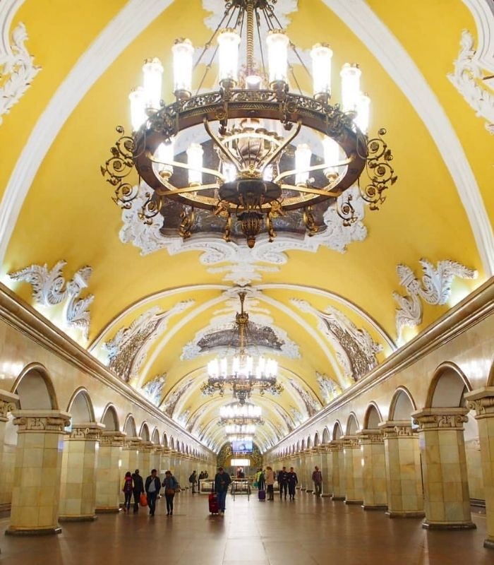 Ga tàu điện ngầm Moscow Nga - Ga Komsomolskaya