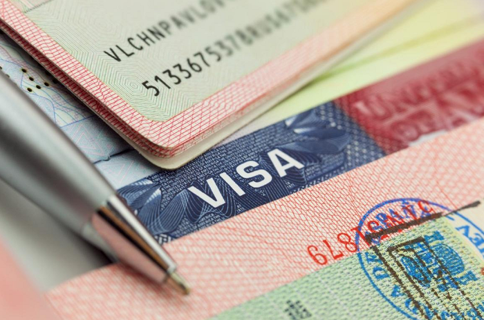 Nhớ mang theo visa khi đi du lịch Châu Âu. - du lịch châu âu mùa xuân