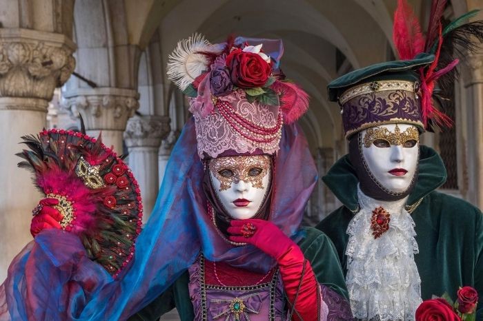 Những chiếc mặt nạ ấn tượng trong lễ hội Carnival - kinh nghiệm du lịch Châu Âu mùa đông