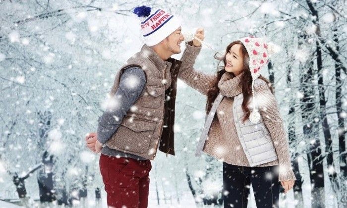 Công thức quần áo giữ ấm cơ bản sẽ gồm áo giữ nhiệt, áo thun, áo len, áo khoác.- mặc gì khi đi du lịch châu âu mùa đông