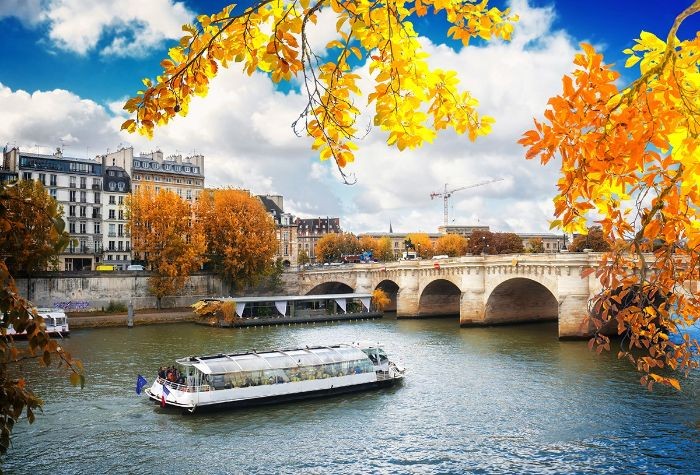 Du lịch châu Âu bằng thuyền lênh đênh trên sông. - những lưu ý khi đi du lịch châu âu