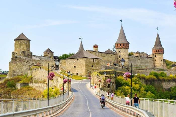 Ghé thăm Lviv trải nghiệm nhiều điều lý thú. - du lịch châu âu nước nào rẻ nhất