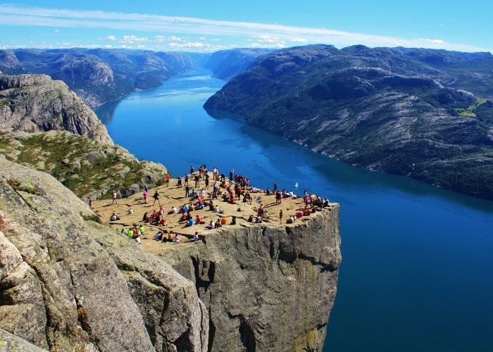 Địa điểm du lịch Na Uy Mỏm đá Preikestolen