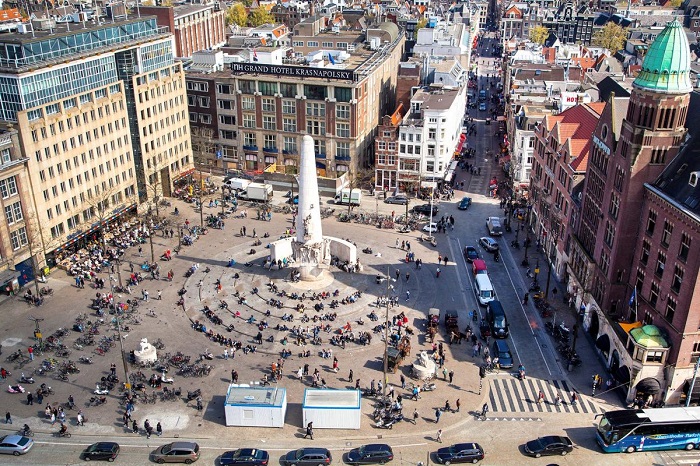 Lịch trình du lịch Amsterdam 1 ngày - Đi lang thang qua Quảng trường Dam và Cung điện Hoàng gia