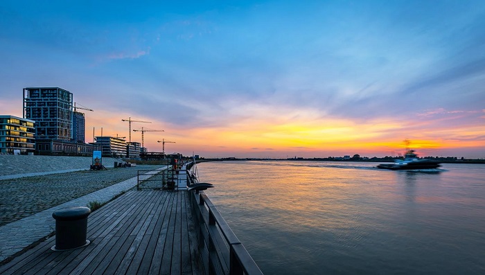 Scheldekaai Zuid là một trong những điểm đến hấp dẫn nhất mà bạn không thể bỏ qua khi du lịch Antwerp Bỉ