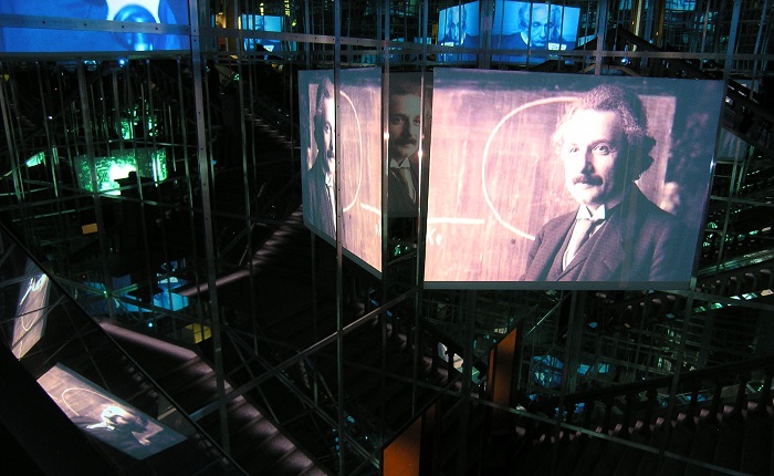 Ghé thăm Bảo tàng Einstein là một trong những trải nghiệm không thể bỏ lỡ khi du lịch Bern