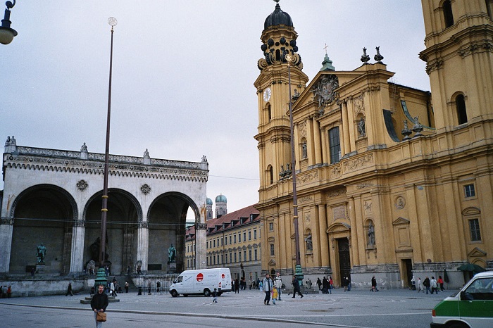 Nhà thờ Theatine của St. Cajetan địa điểm du lịch Munich bạn không thể bỏ qua