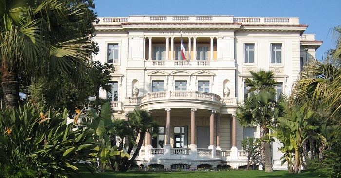 Tòa nhà Musee Massena là một trong những địa điểm tuyệt vời mà bạn không thể bỏ qua khi du lịch Nice Pháp