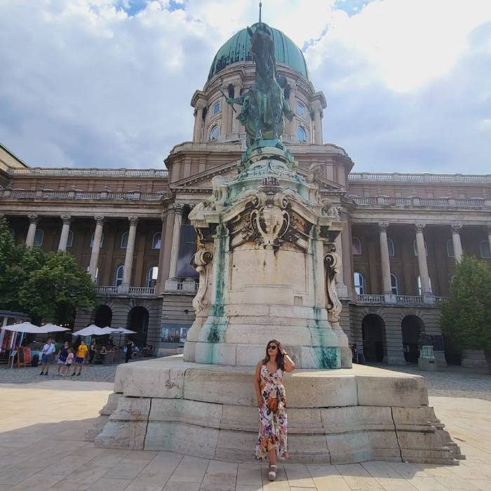 Tượng đá nghệ thuật độc đáo tại lâu đài Hoàng gia Buda Hungary