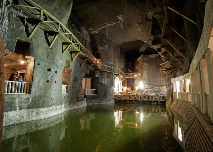 Kiến trúc độc lại dưới lòng đất mỏ muối Wieliczka Ba Lan