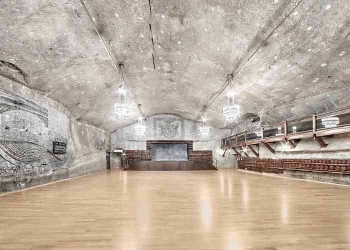 Không gian rộng rãi tại mỏ muối Wieliczka Ba Lan cho bạn thoải mái vui chơi