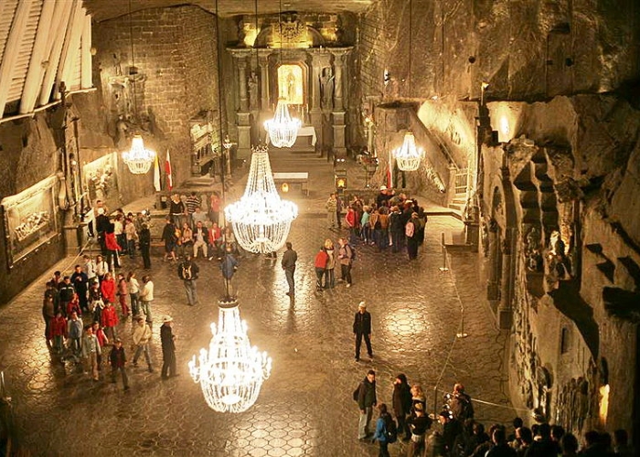 Mỏ muối Wieliczka Ba Lan địa điểm du lịch độc đáo tại Ba Lan