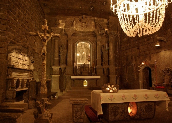 Nhà nguyện Kinga kiến trúc độc đáo tại mỏ muối Wieliczka Ba Lan