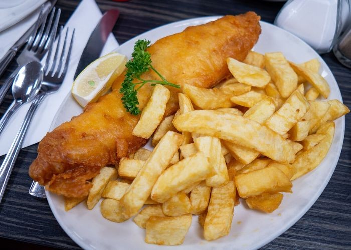 Fish and Chips là món ăn nổi tiếng tại Anh