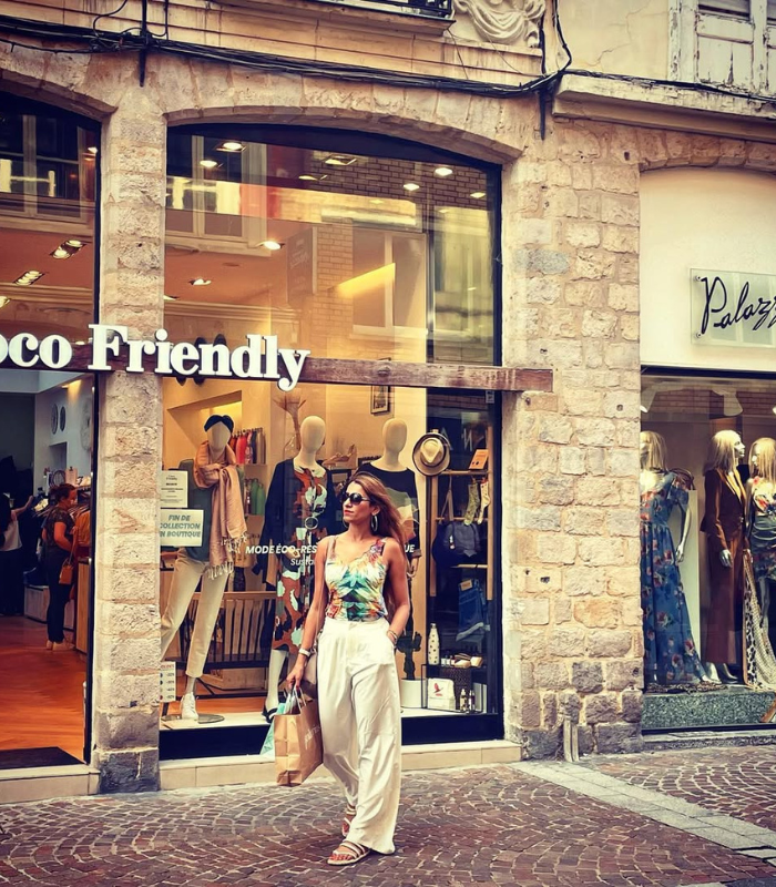 Cuối năm là thời điểm nhiều thương hiệu tại Pháp đồng loạt giảm giá