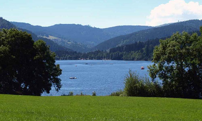Bờ hồ Titisee