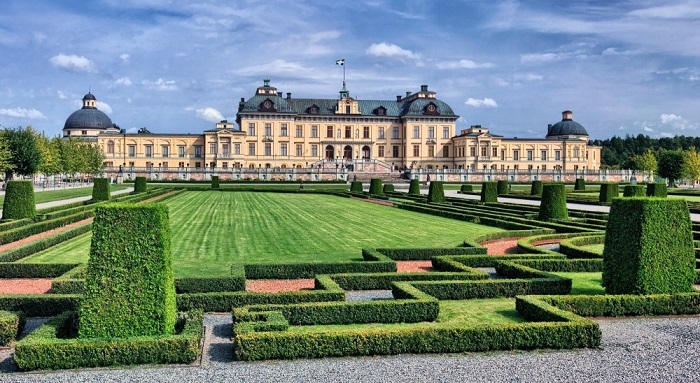 Cung điện Drottningholm
