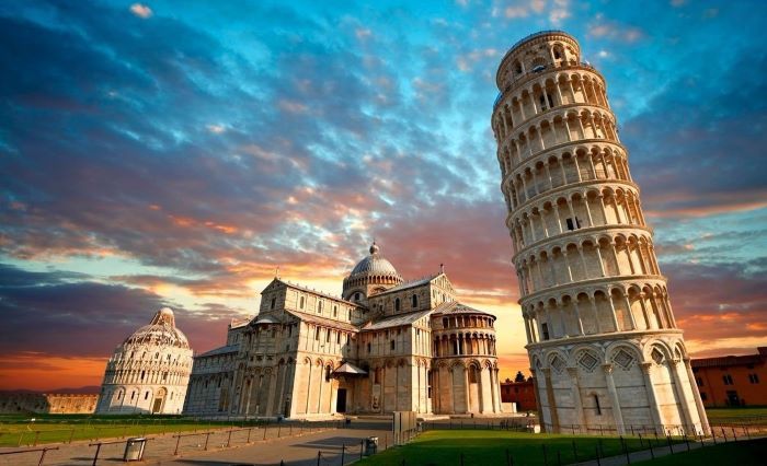 Pisa là kiến trúc tháp nghiêng độc đáo duy nhất trên thế giới chỉ có tại Ý