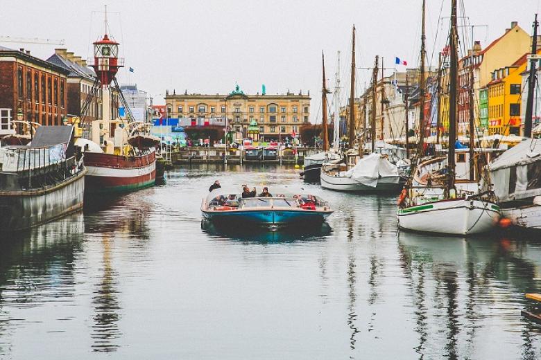 Du thuyền kênh đào Nyhavn