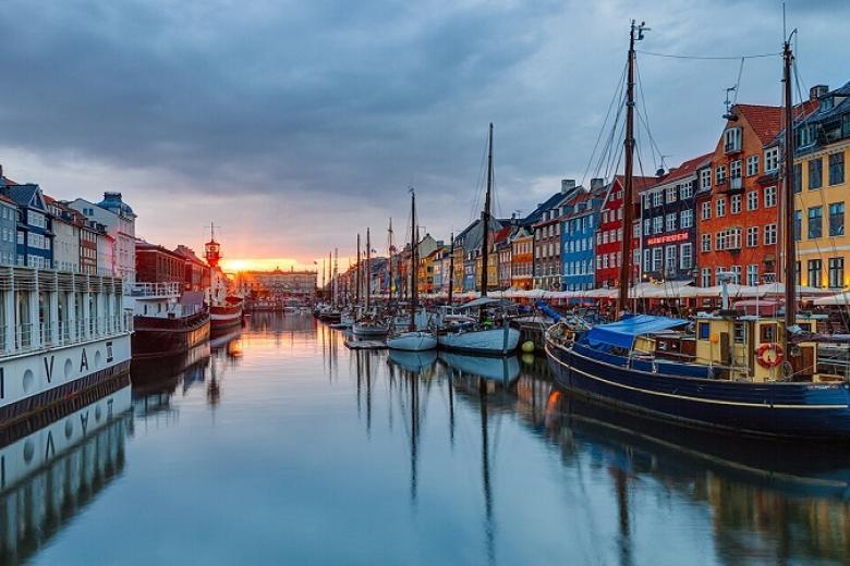 Du thuyền kênh đào Nyhavn