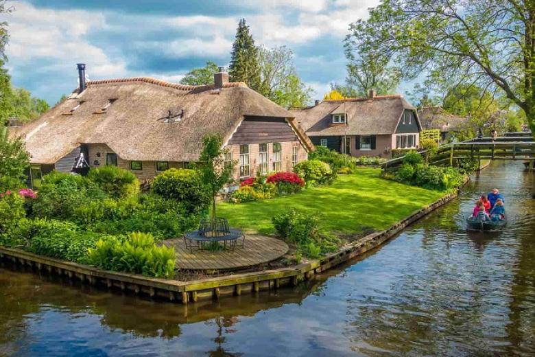 Ngôi làng Giethoorn